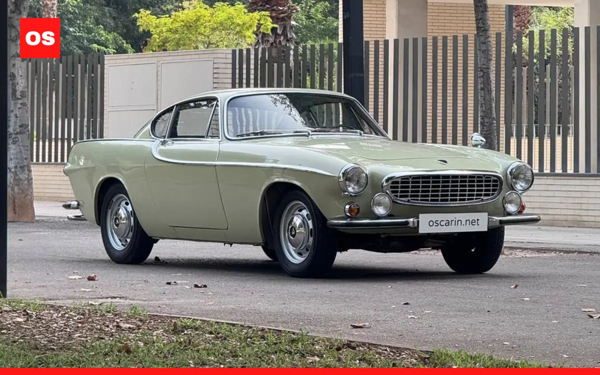 Volvo 1800 S de Oscarin Supercars