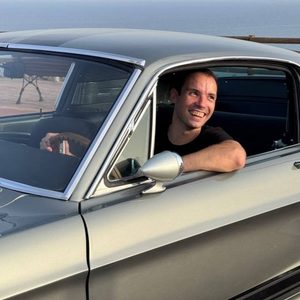Óscar, de Oscarin Supercars, al volante de un Ford Mustang